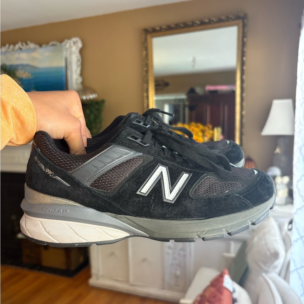 New Balance women’s Black and Gray Athletic Shoes